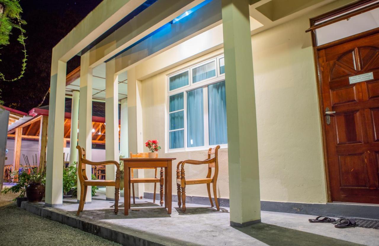 Charming Holiday Lodge- Addu Atoll Meedhoo, Maldives Eksteriør billede